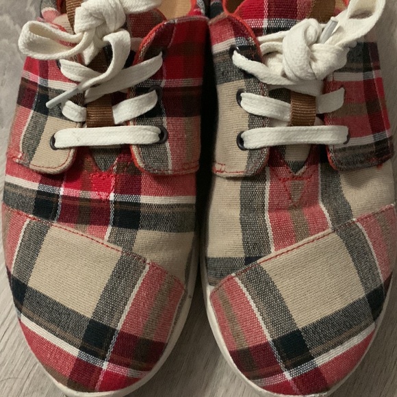 TOMS tennis shoes - Picture 2 of 5